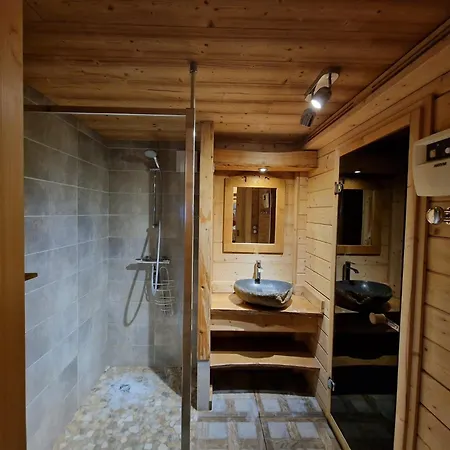 Le Royal Nathalie Mn La Rouge Alpesi faház *