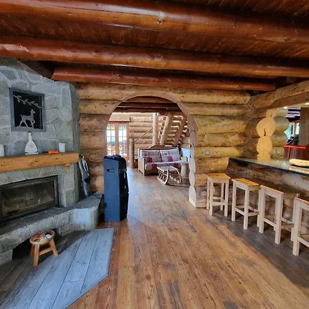 Le Royal Nathalie Mn La Rouge Dağ evi *